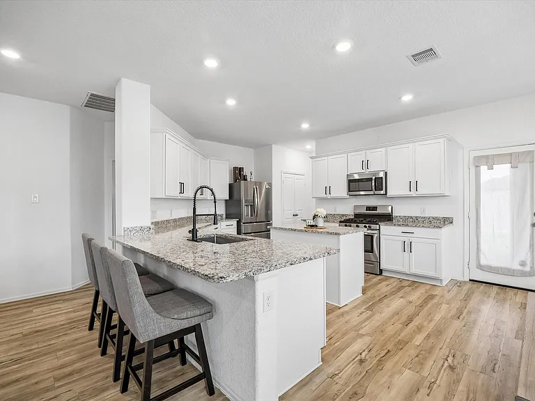 7511 Greenbriar Canyon Ln — Photo 10