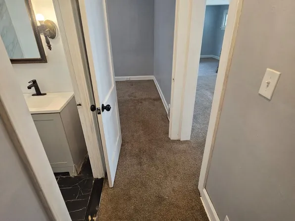 8409 Rosewood Ave, Cleveland, OH 44105