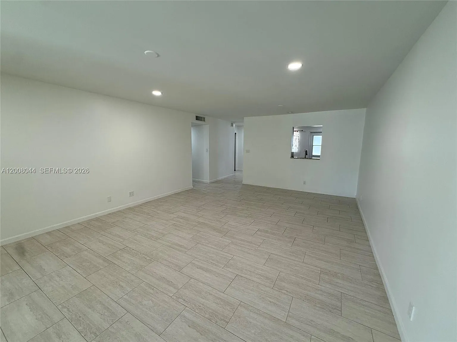 Meadowbrook Towers Condo — Photo 4