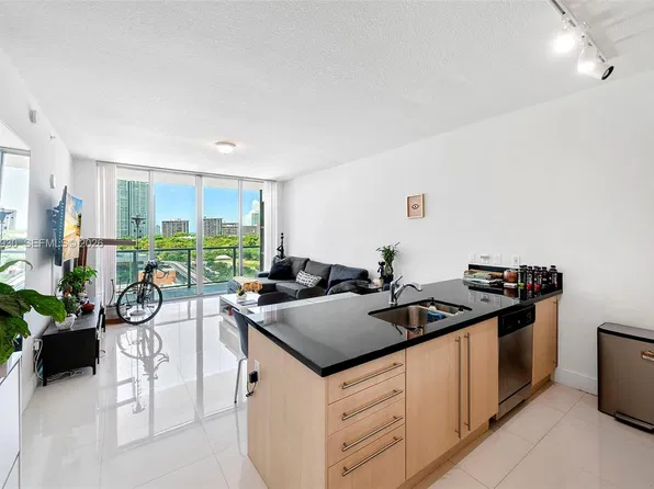 79 SW 12th St, Miami, FL