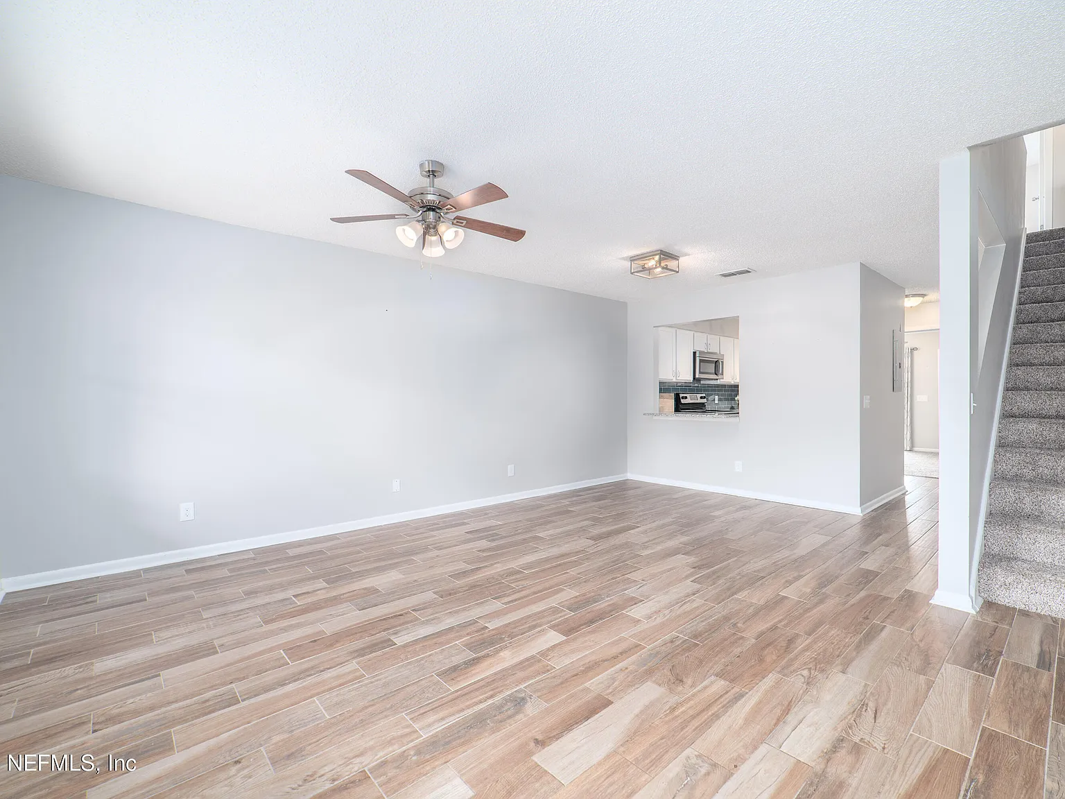 3 bed, 2.0 bath, 1280 sqft, $2,150 — Photo 3
