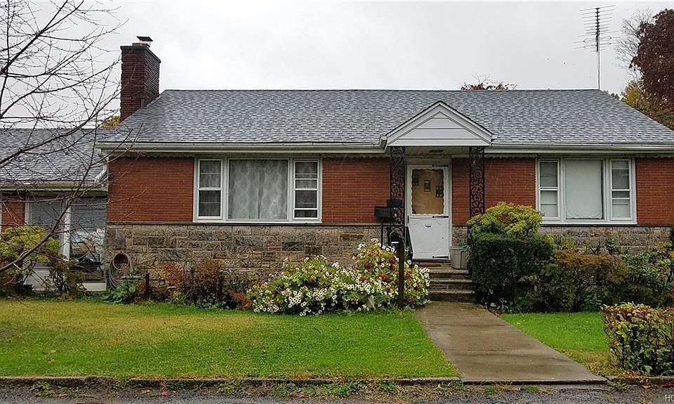 1st image of 34 Montgomery Ave