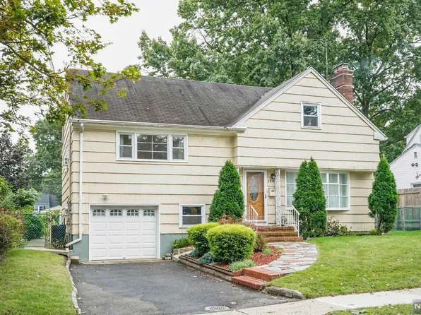 134 Irvington Rd, Teaneck, NJ 07666