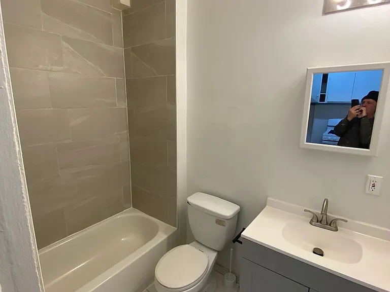 30 Glen Ave — Photo 7
