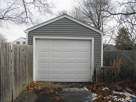 4th image of 32 Walnut Circle