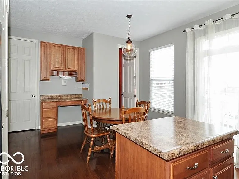 420 W Main St — Photo 20