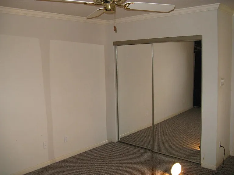Mstr Bdrm Her Closet