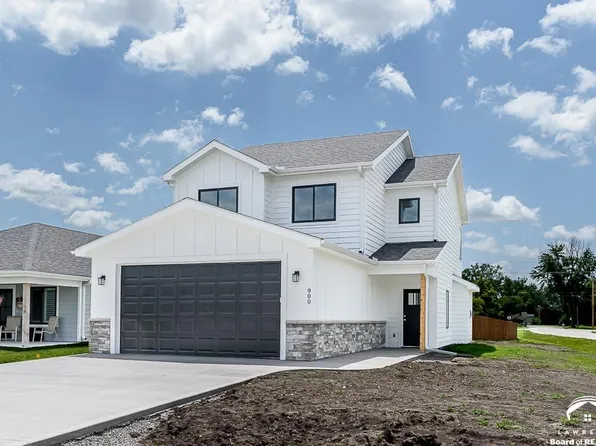 900 2nd St, Perry, KS 66073