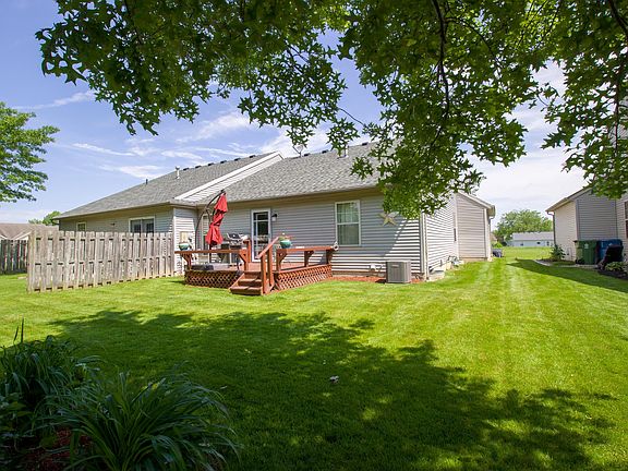 5th image of 471 Terrace Dr