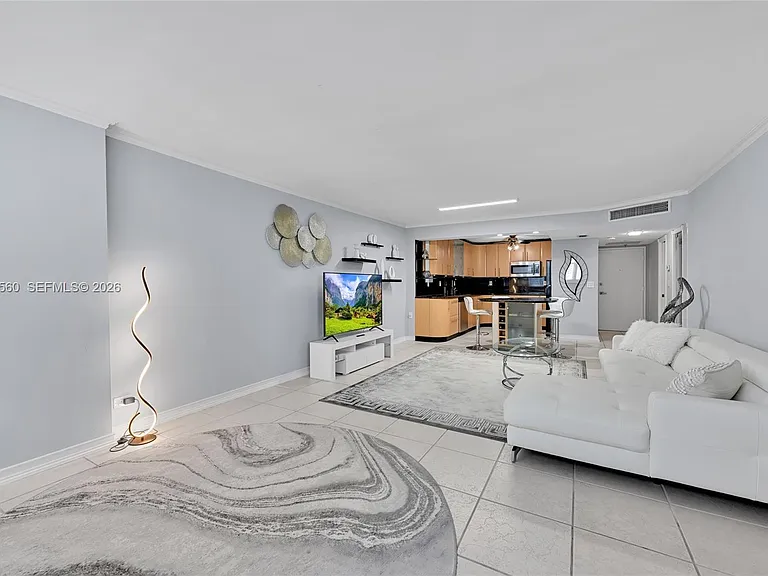6039 Collins Ave #621 — Photo 22