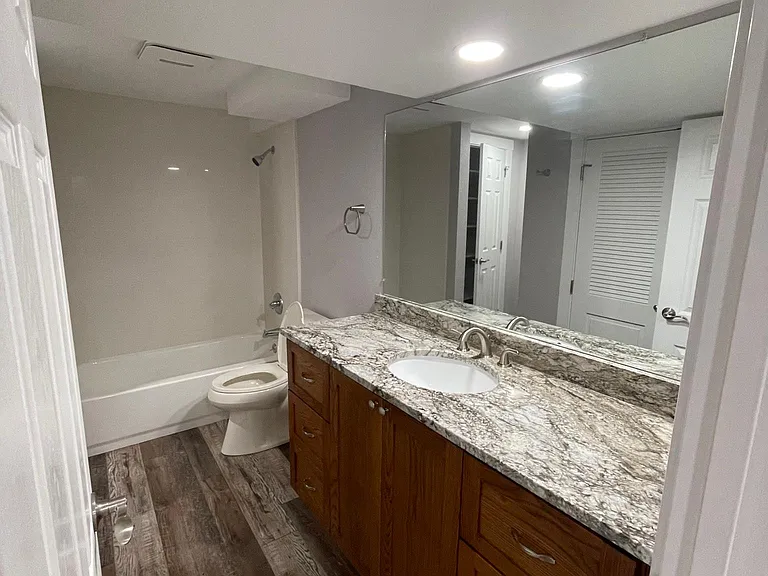 1925 Nueva Vista Dr #B — Photo 12