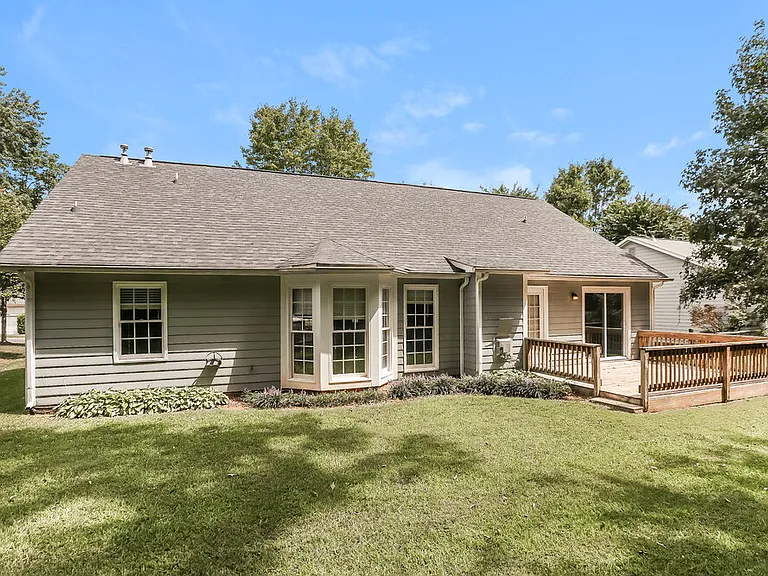 11621 Long Forest Dr — Photo 15