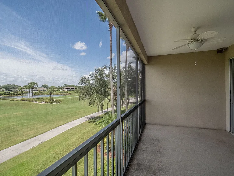 447 Enclave Pl — Photo 30