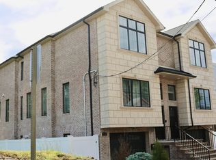 416 Aurora Ave, Cliffside Park, NJ 07010
