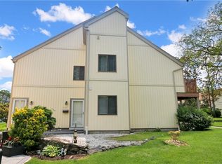 12 Cromwell Pl APT A, Mohegan Lake, NY 10547