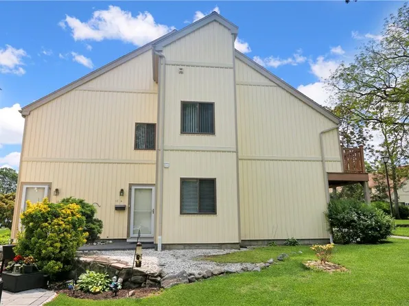 12 Cromwell Place #A, Mohegan Lake, NY 10547