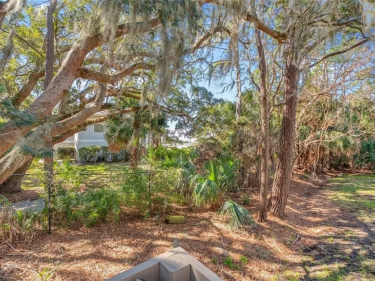 1000 Sea Island Rd #10 — Photo 28