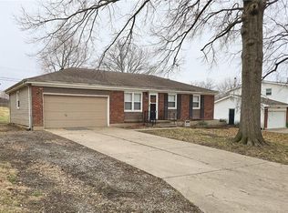 16824 E 31st St S, Independence, MO 64055