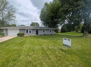 1437 W Cedar Canyons Rd, Fort Wayne, IN 46845