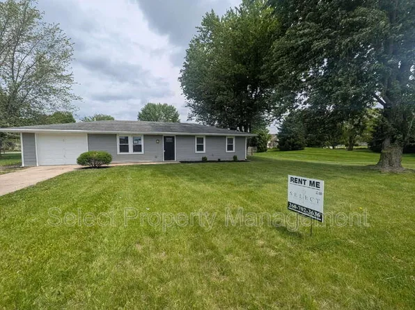 1437 W Cedar Canyons Rd, Fort Wayne, IN 46845