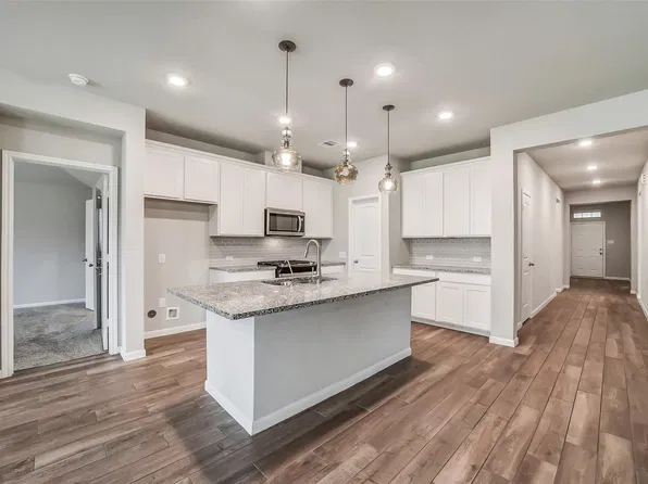 2103 Brisa Ln, Baytown, TX 77523