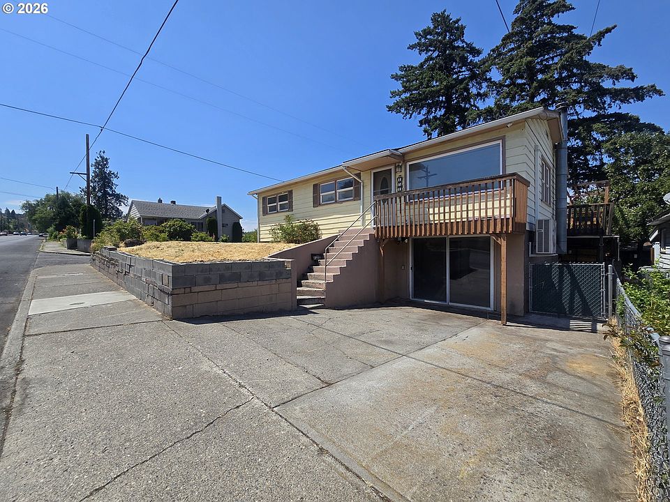 1st image of 1515 Mount Hood St