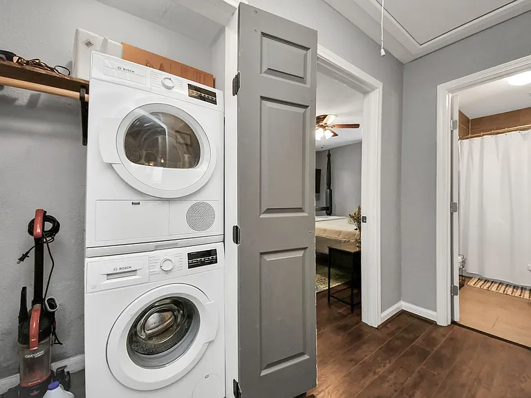 7032 Conley St — Photo 27