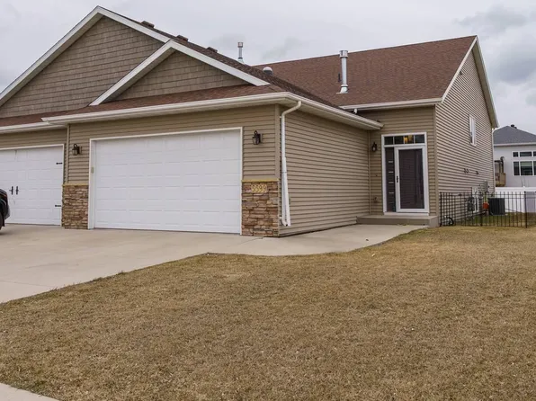 5599 S 11th St, Grand Forks, ND 58201