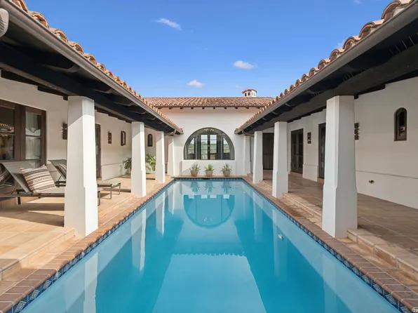 2835 Palomino Springs, Bandera, TX 78003