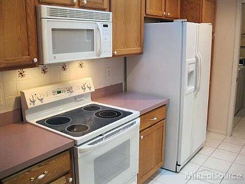 5th image of 48670 Medora Ct