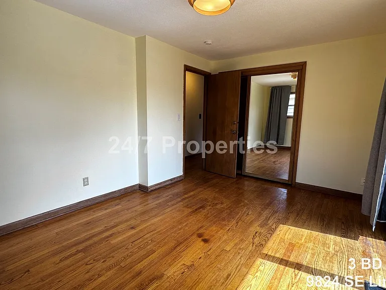 9824 SE Lincoln St — Photo 15