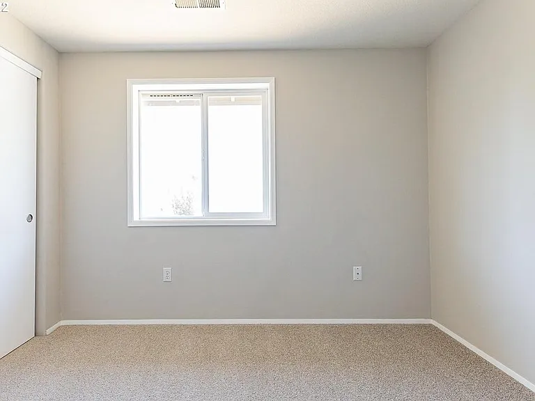 2nd level - Room 2