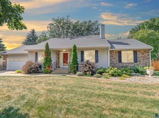 3209 S Valley View Rd, Sioux Falls, SD 57106