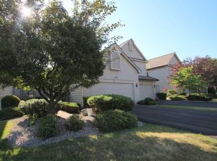 12 Wood Run Cmns, Rochester, NY 14612