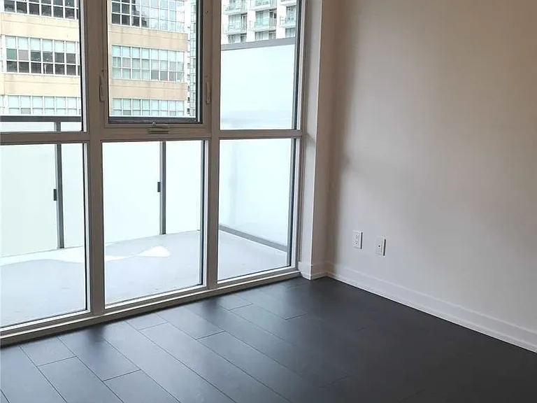 125 Redpath Ave #608 — Photo 10