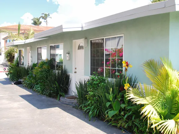 1025 El Embarcadero Rd, Goleta, CA