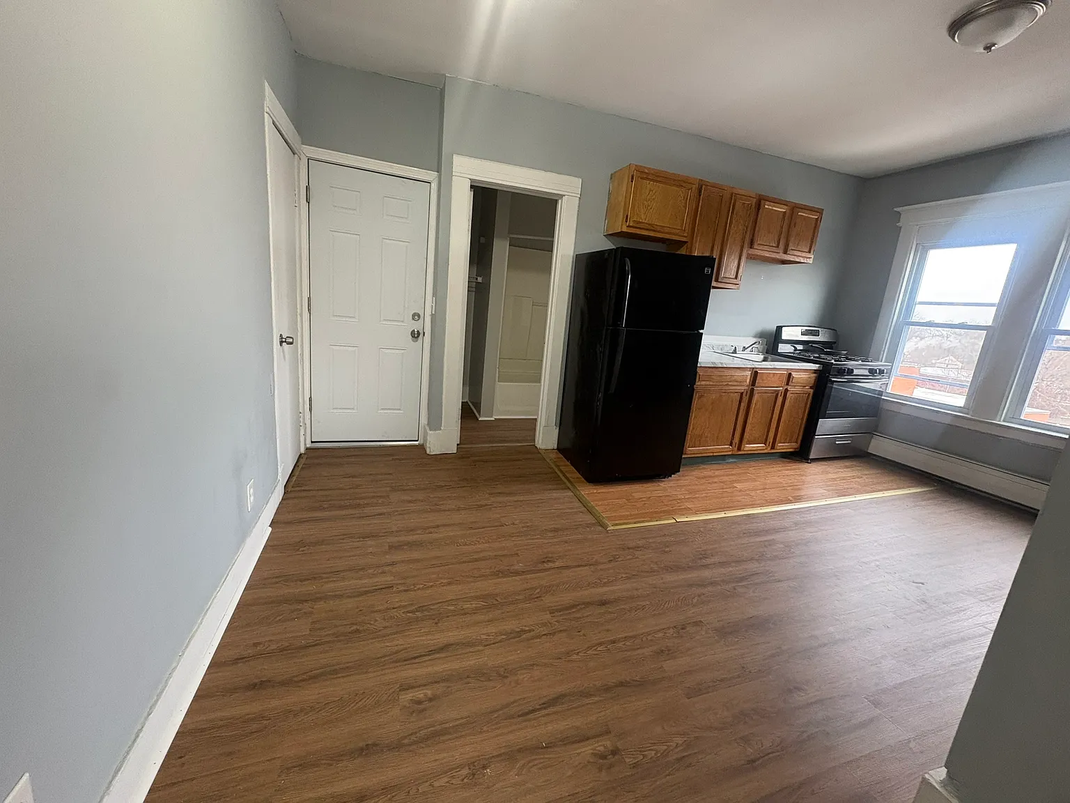 1 bed, 550 sqft, $1,300 — Photo 1
