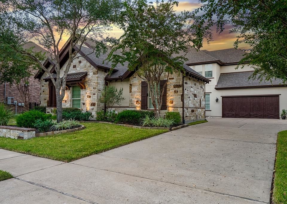 1st image of 18914 Cove Vista Ln