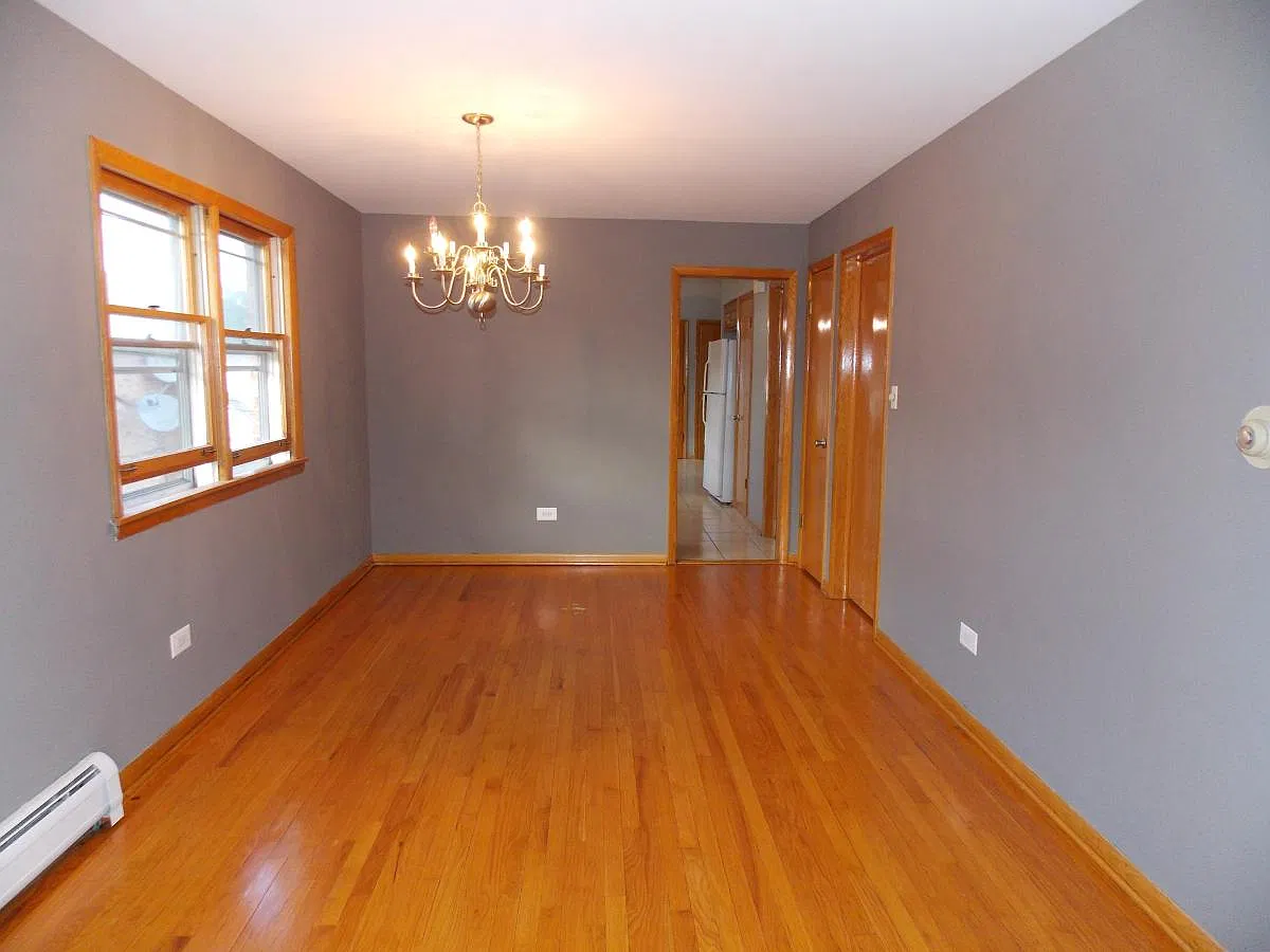 3 bed, 1.5 bath, 1400 sqft, $2,100 — Photo 4