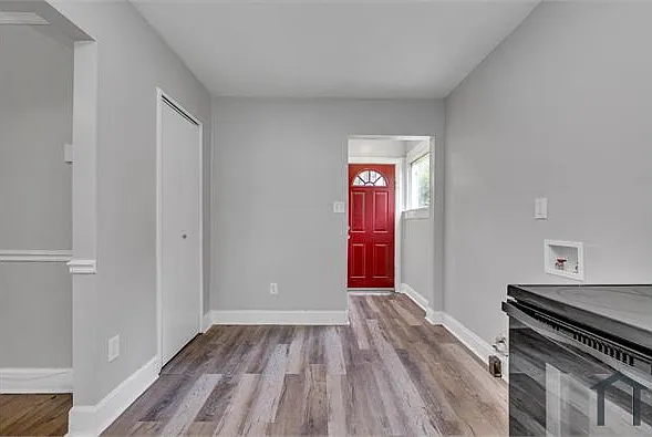 7920 Rugby Ave — Photo 7