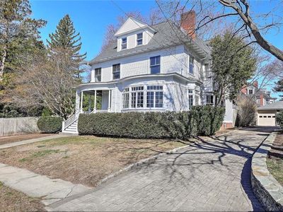 24 Alumni Ave, Providence, RI, 02906