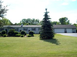 N7322 Highview Rd, Plymouth, WI 53073