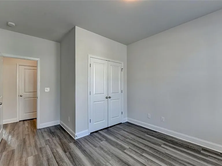 3335 Fall Branch Ln — Photo 7