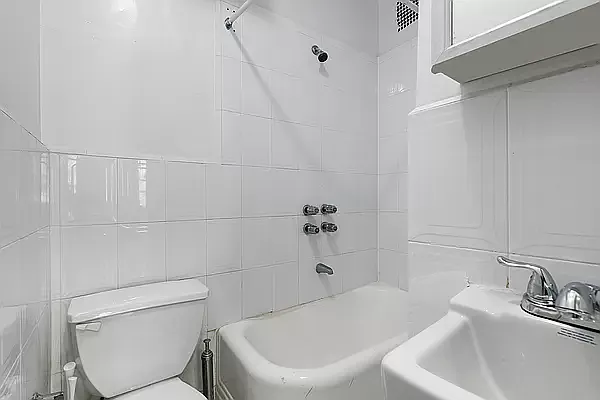 Rented by REAL New York | media 28