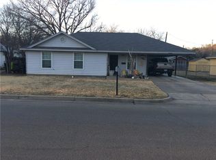 404 Williams Ave, Cleburne, TX 76033