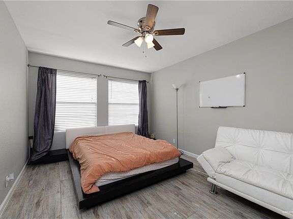 5th image of 2822 Poinciana St