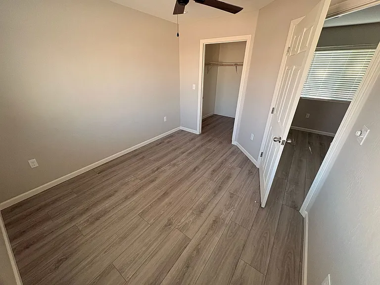 1029 E Douglas Ave — Photo 3