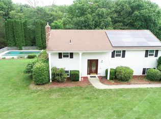 122 Highland View Dr, South Windham, CT 06266