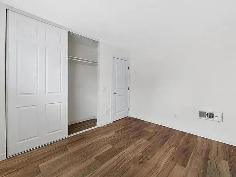 3825 Van Dyke Ave #3 — Photo 23