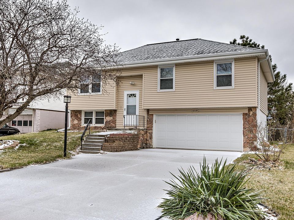 1st image of 4209 N 131st St